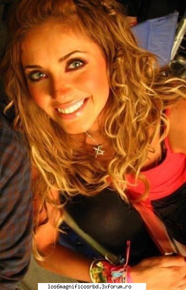 poze cu anahi - que no te dehas nunca annie :*:* - ANAHI